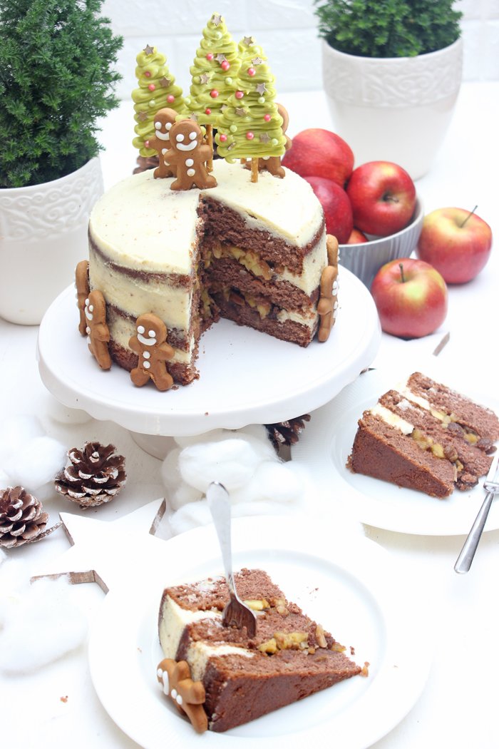 Bratapfeltorte mit Lebkuchen und Frischkäse-Buttercreme - Weihnachtliche Torte