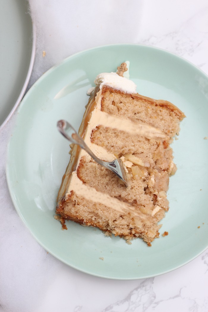 Bratapfeltorte mit karamell zu weihnachten