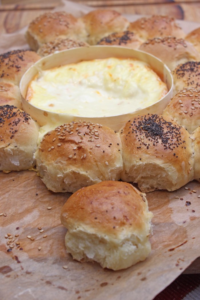 Brotkranz mit Ofenkaese Rezept