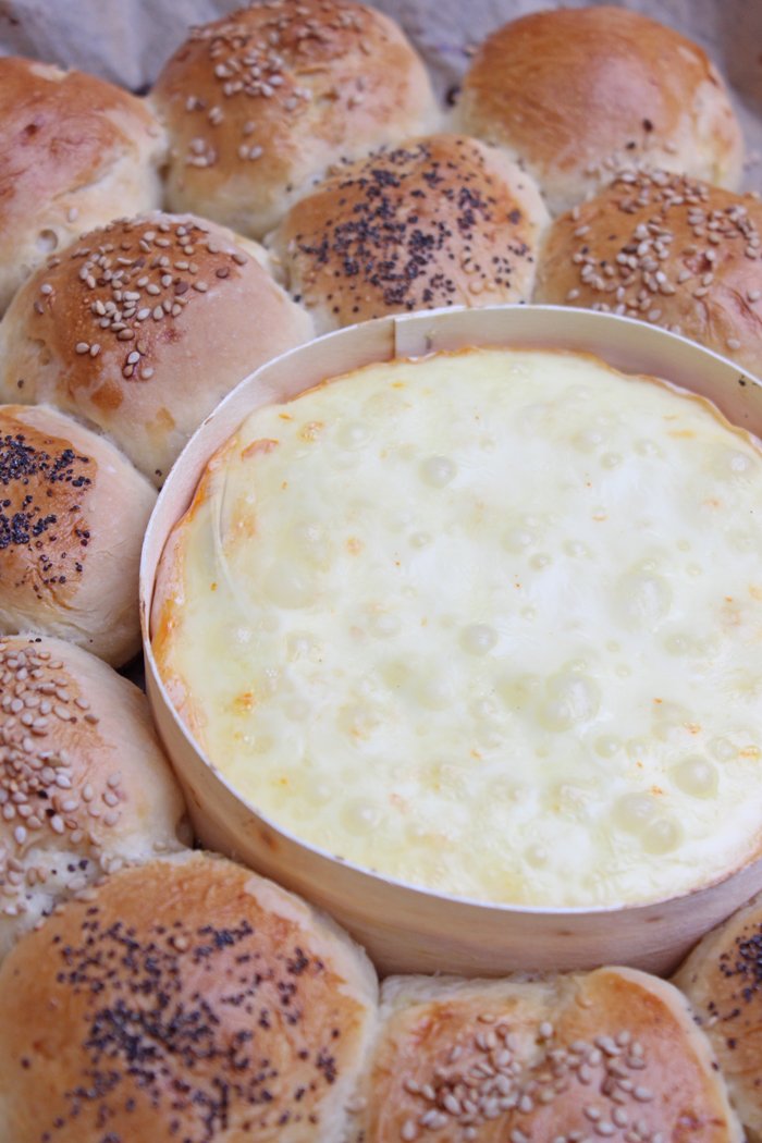 Brotkranz mit Ofenkaese Rezept