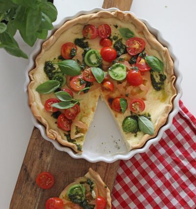 IMG Bunte Tomatentarte mit Parmesancreme und Basilikumpest 07