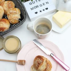 Buttermilch Broechen Rezept
