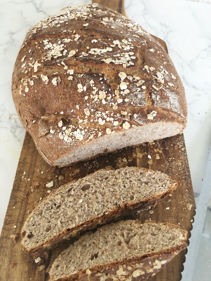Buttermilchbrot ohne Hefe im Topf gebacken