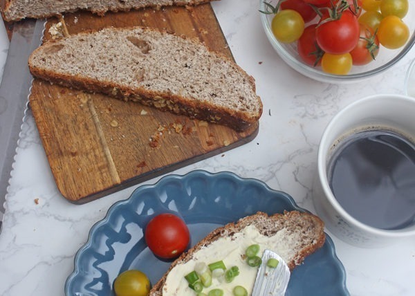 IMG Buttermilchbrot ohne Hefe im Topf gebacken TL