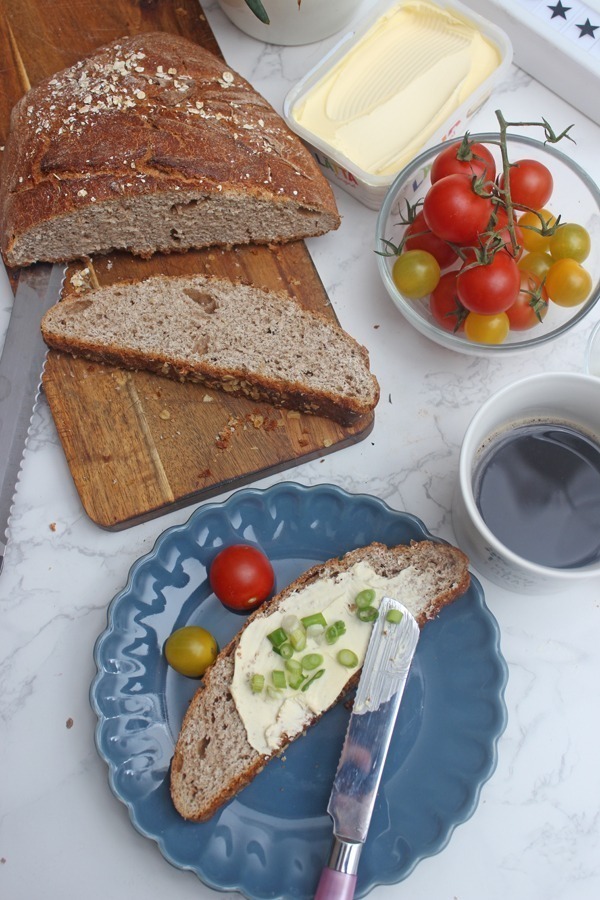 IMG Buttermilchbrot ohne Hefe im Topf gebacken TL
