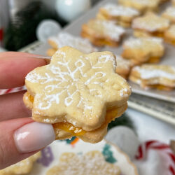 IMG Butterzarte Orangenplaetzchen in Schneeflockenform Rezept 10