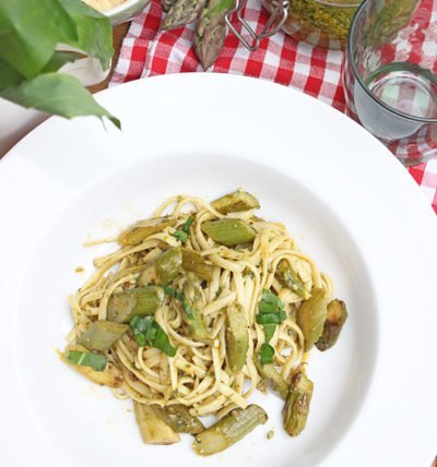 IMG Bärlauchpesto mit Linguine und grünem Spargel TL