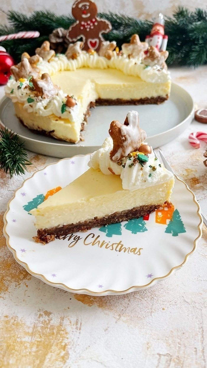 Cheesecake mit Zimtsternenboden und Orange 