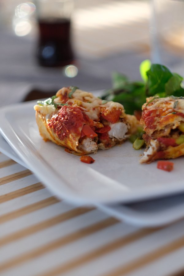 Überbackene Tortillas mit Chicken und Salsa Soße