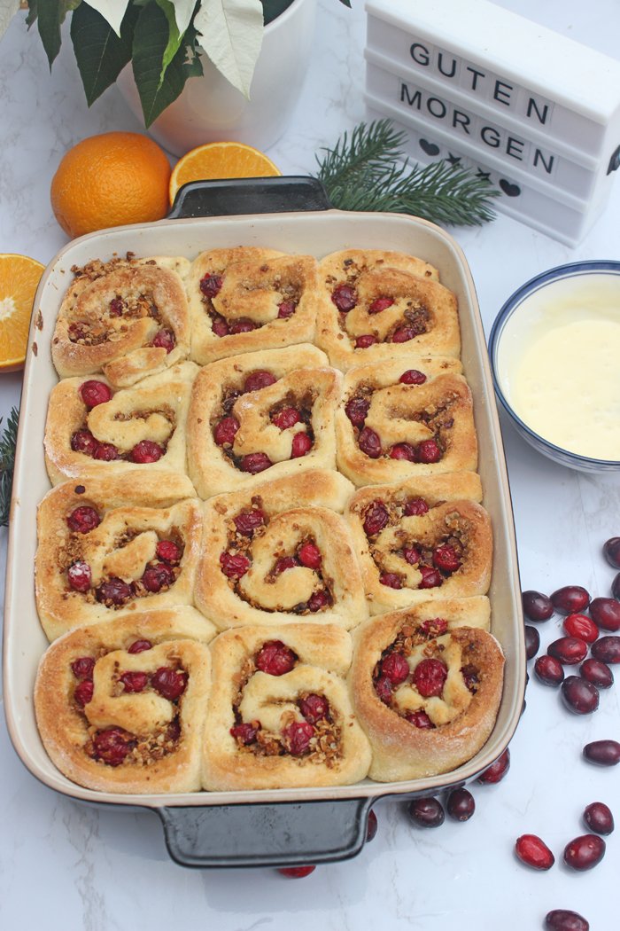 Christmas cinnamon rolls und adventsstimmung ohne stress mit yakult