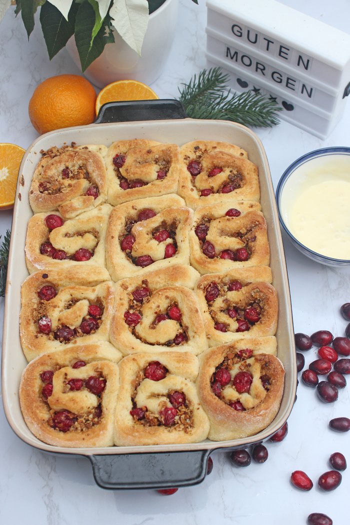 Christmas Cinnamon Rolls UND Adventsstimmung ohne Stress mit Yakult