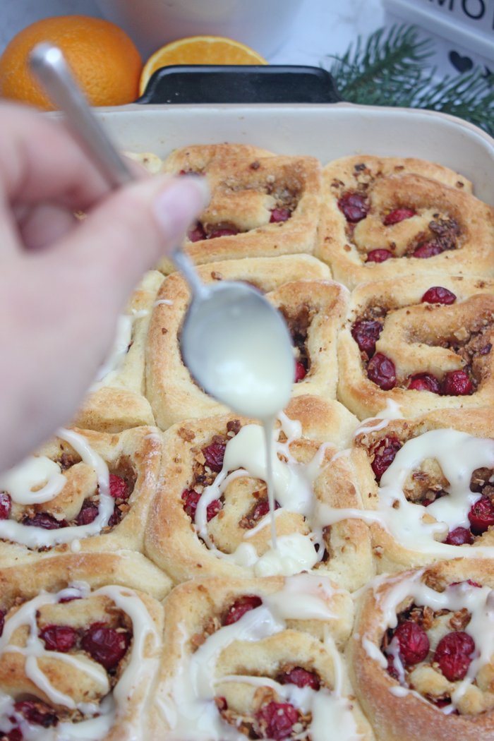 Christmas Cinnamon Rolls UND Adventsstimmung ohne Stress mit Yakult 