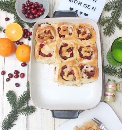 IMG Christmas Cinnamon Rolls UND Adventsstimmung ohne Stress mit Yakult 45 TL