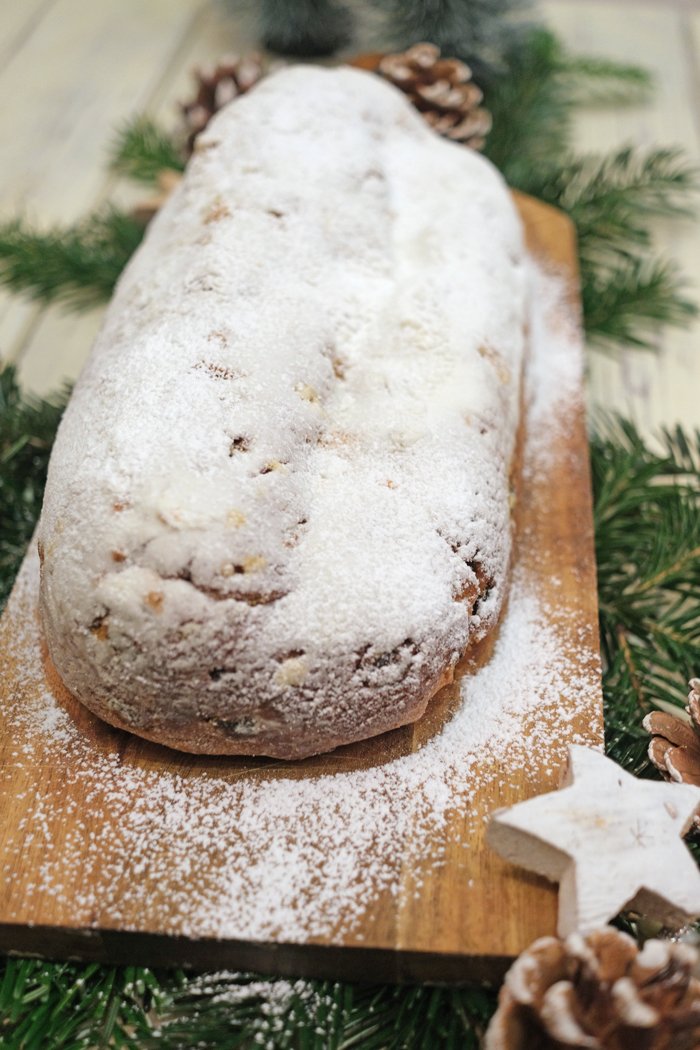 Christstollen mit Marzipan - Ein wunderbar aromatisches Rezept