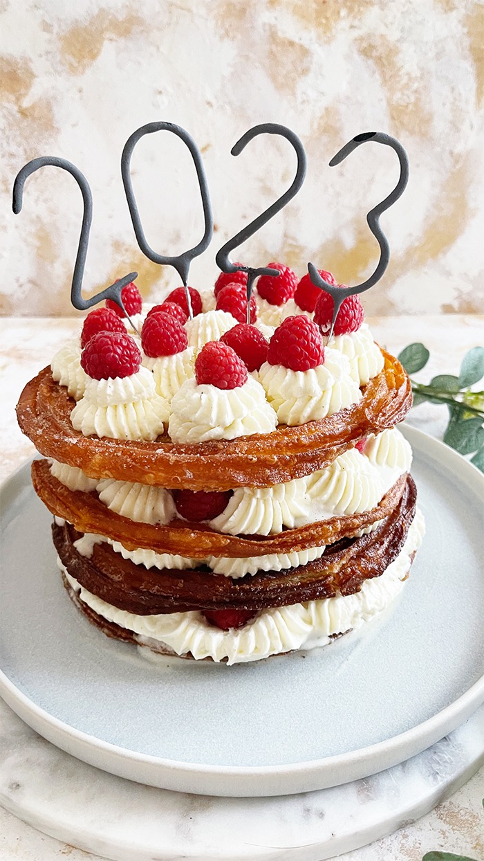 Churros-Torte mit Himbeeren und Sahne & Happy New Year 2023!