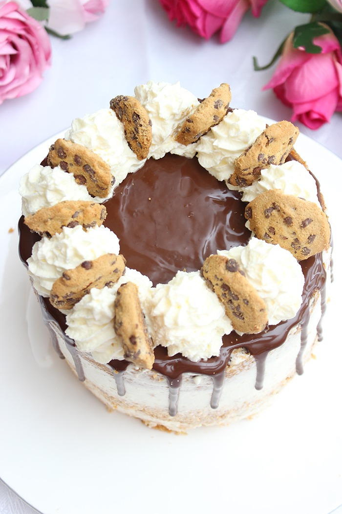 Cookie-Torte mit zartschmelzender Buttercreme und Drip