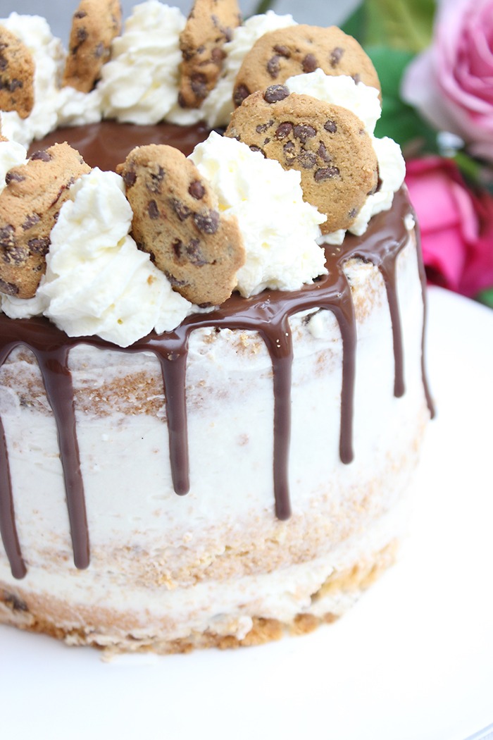 Cookie-Torte mit zartschmelzender Buttercreme und Drip