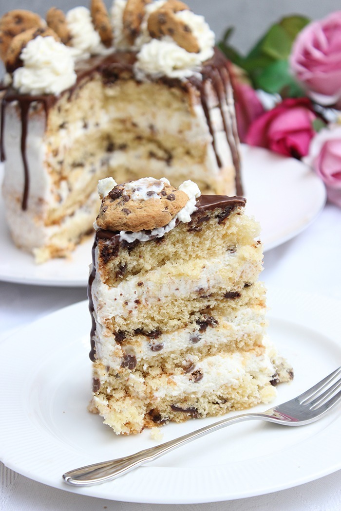 Cookie-Torte mit zartschmelzender Buttercreme und Drip