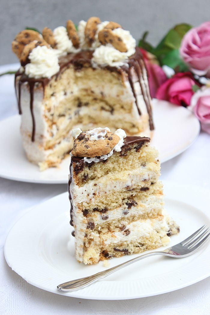 Cookie-Torte mit zartschmelzender Buttercreme und Drip