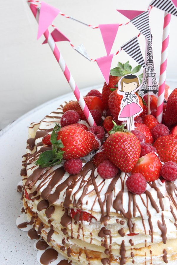 Crêpe-Torte mit Erdbeeren mit dem Crepes Maker 1