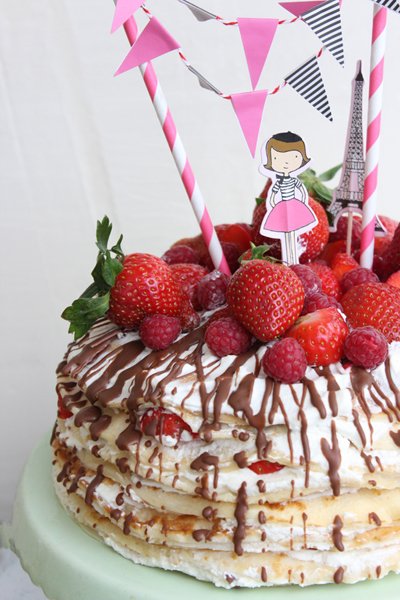 IMG Crepe Torte mit Erdbeeren