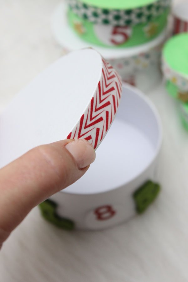 Wie ihr einen diy-adventskalender aus geschenkeboxen bastelt