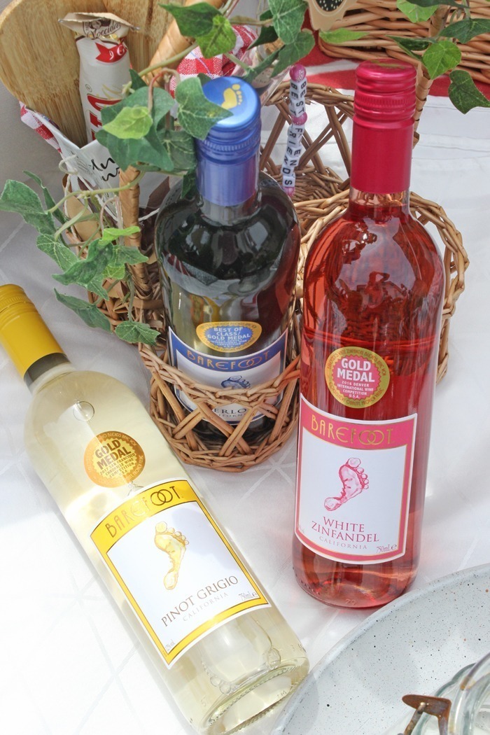 Diy-weinkorb mit barefoot wine für die beste freundin nach dem lockdown