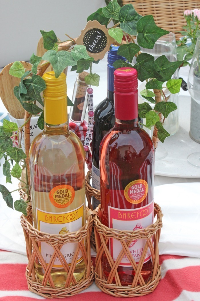 Diy-weinkorb mit barefoot wine für die beste freundin nach dem lockdown