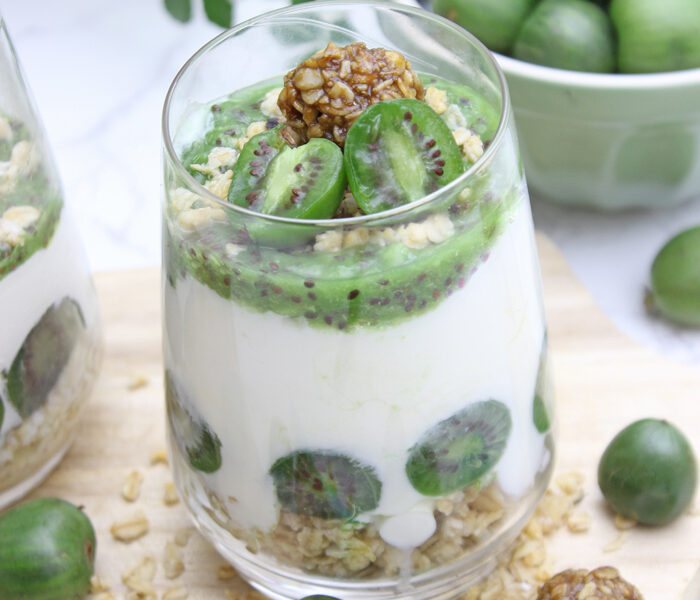 Dessert im Glas mit Kiwi, Kokosjoghurt, Grenola - Schnell gemacht