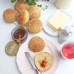 Dinkel-Körner-Haferflocken Brötchen mit LieBee Honig, Brötchen Rezept, Brötchen backen