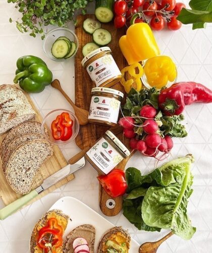 IMG Dinkel Leinsamen Brot und vegane Wurst Aufstriche von Zwergenwiese 07
