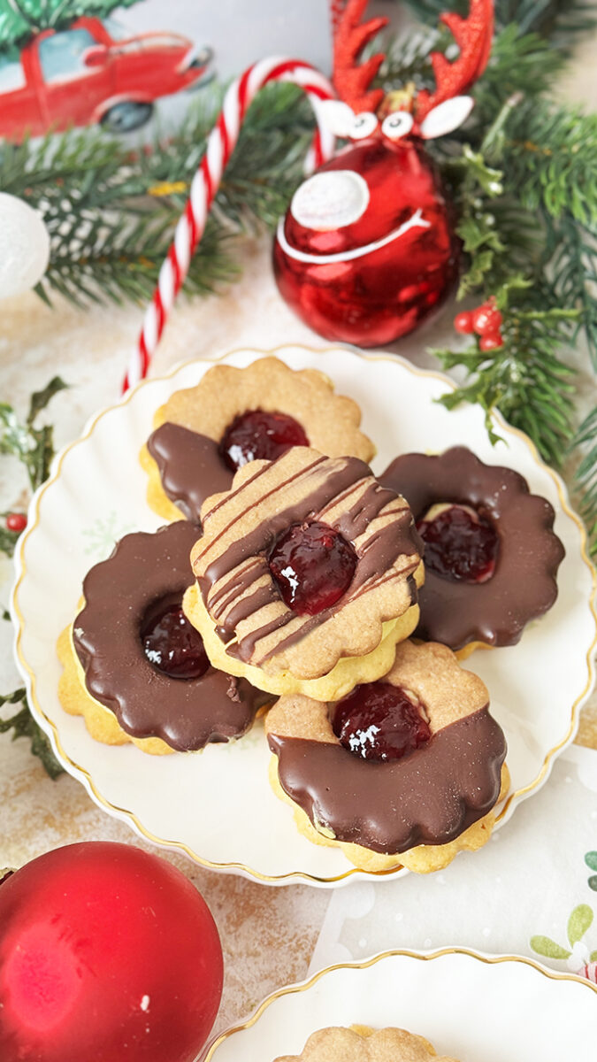 Donauwellen-Plätzchen mit Kirschfüllung und Ganache, einfach lecker 1 Donauwellen Plaetzchen Rezept