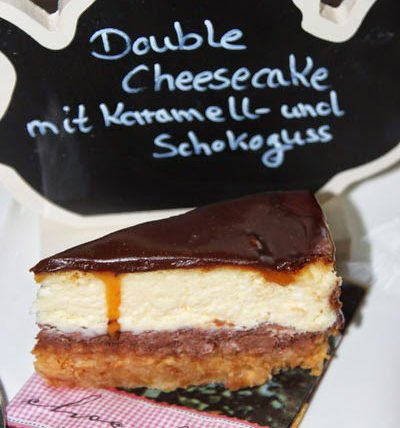 IMG Double Cheesecake mit Karamell und Schokoguss 4