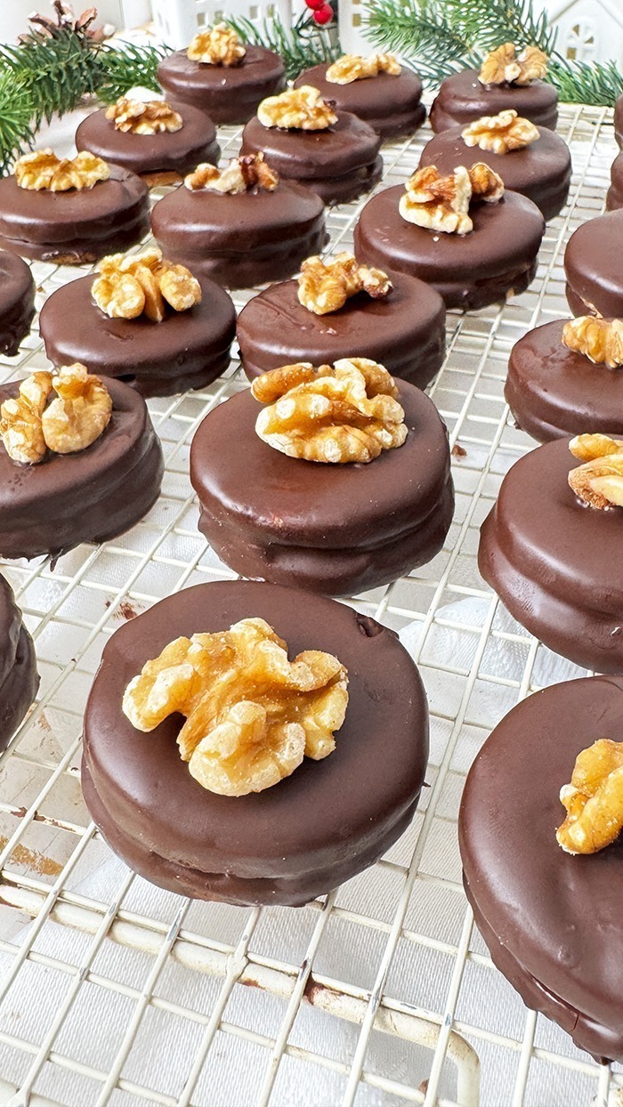 Walnuss-Marzipan-Plätzchen selber backen