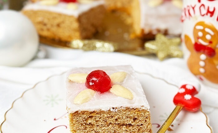IMG Einfacher Honigkuchen Rezept von Oma 07