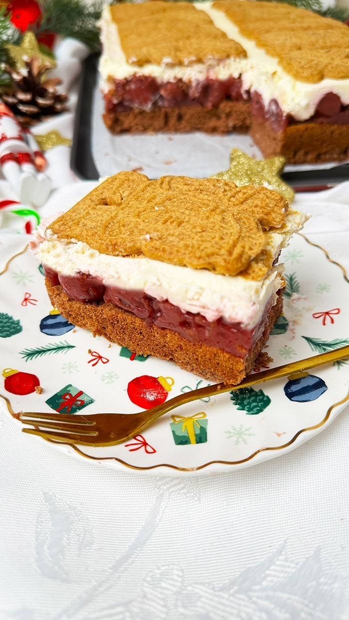 Einfacher Spekulatius Kuchen mit Kirschen vom Blech