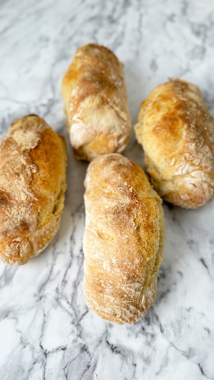 Knuspriges Brot Rezept mit Nur 4 Zutaten - Leicht gemacht