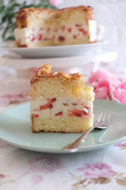 IMG Erdbeer Bienenstich Rezept 2
