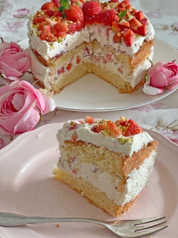 Erdbeer-Sahne-Torte Rezept – Eine leckere cremige und fruchtige Erdbeertorte