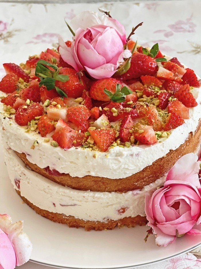 IMG Erdbeer Sahne Torte Rezept 2