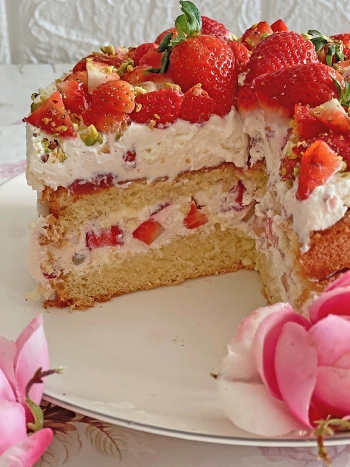 Erdbeer-Sahne-Torte Rezept – Eine leckere cremige und fruchtige Erdbeertorte