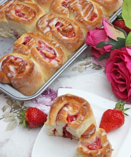 Erdbeer-Schnecken mit Guss: 3 einfache Schritte zum perfekten Sommergebäck