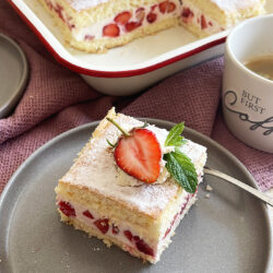 IMG Erdbeerschnitten vom Blech Rezept 5