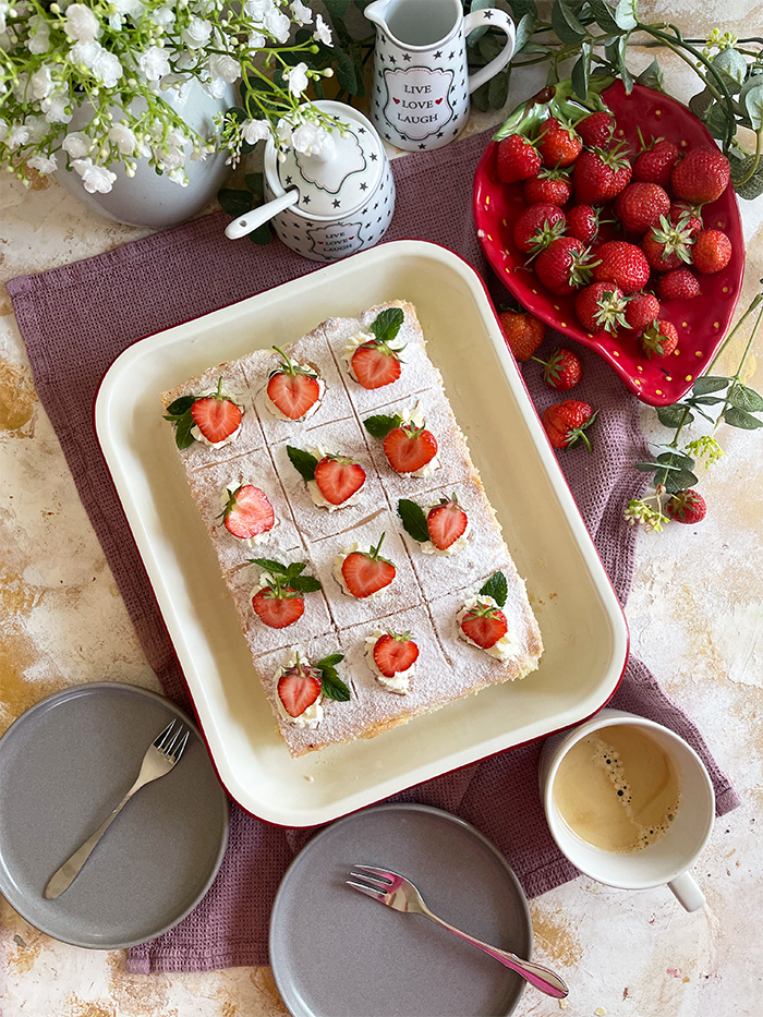 Erdbeerschnitten vom Blech Rezept