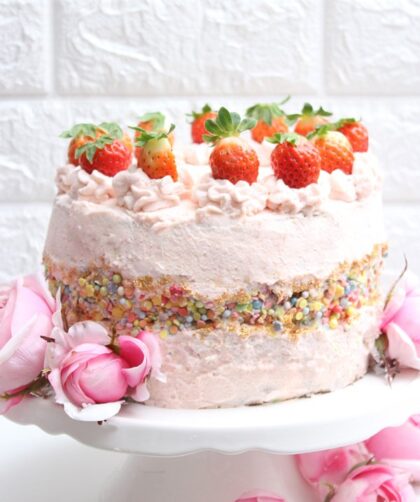 IMG Fault Line Cake mit Erdbeeren TL
