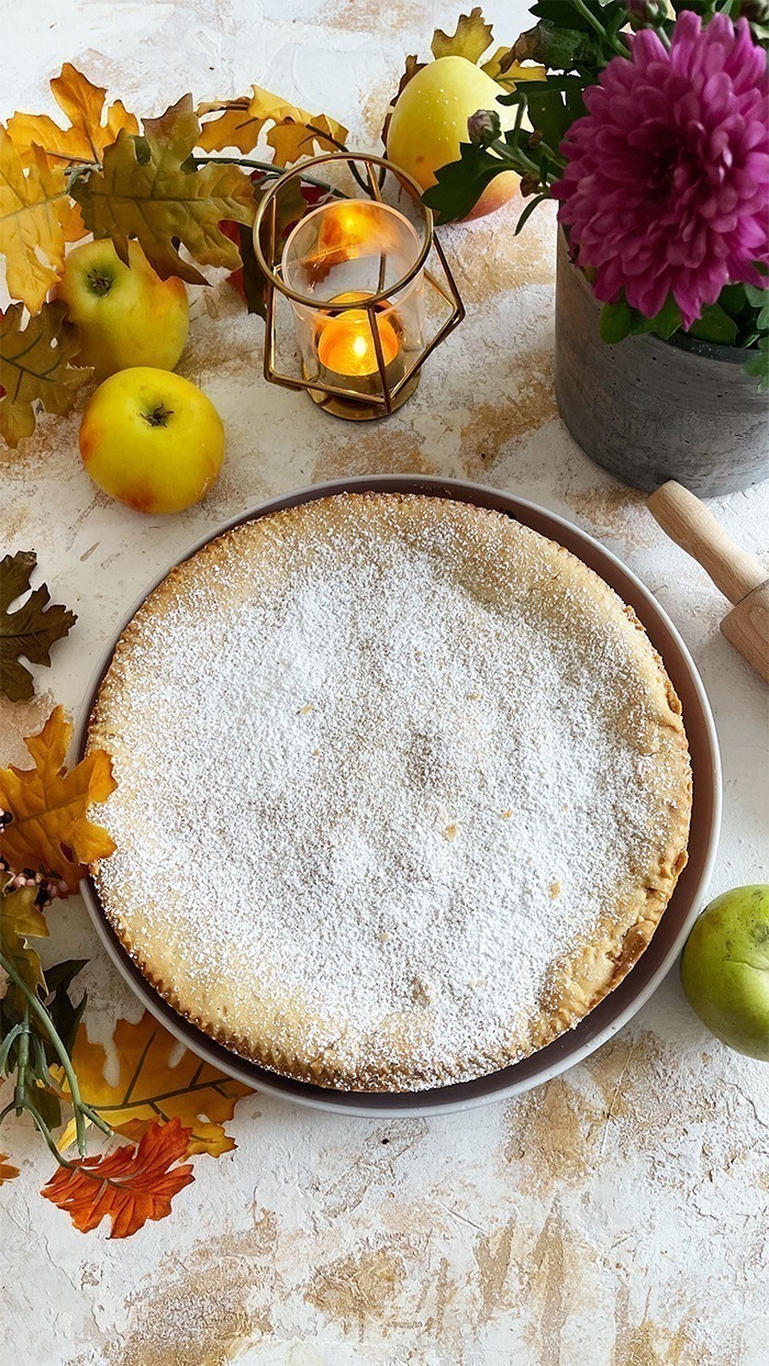 Feiner Apfelkuchen nach Omas Art, Apfelkuchen, traditionelles Rezept, Omas Art, saftige Äpfel, knusprige Streuselkruste, Familienrezept, köstlicher Kuchen