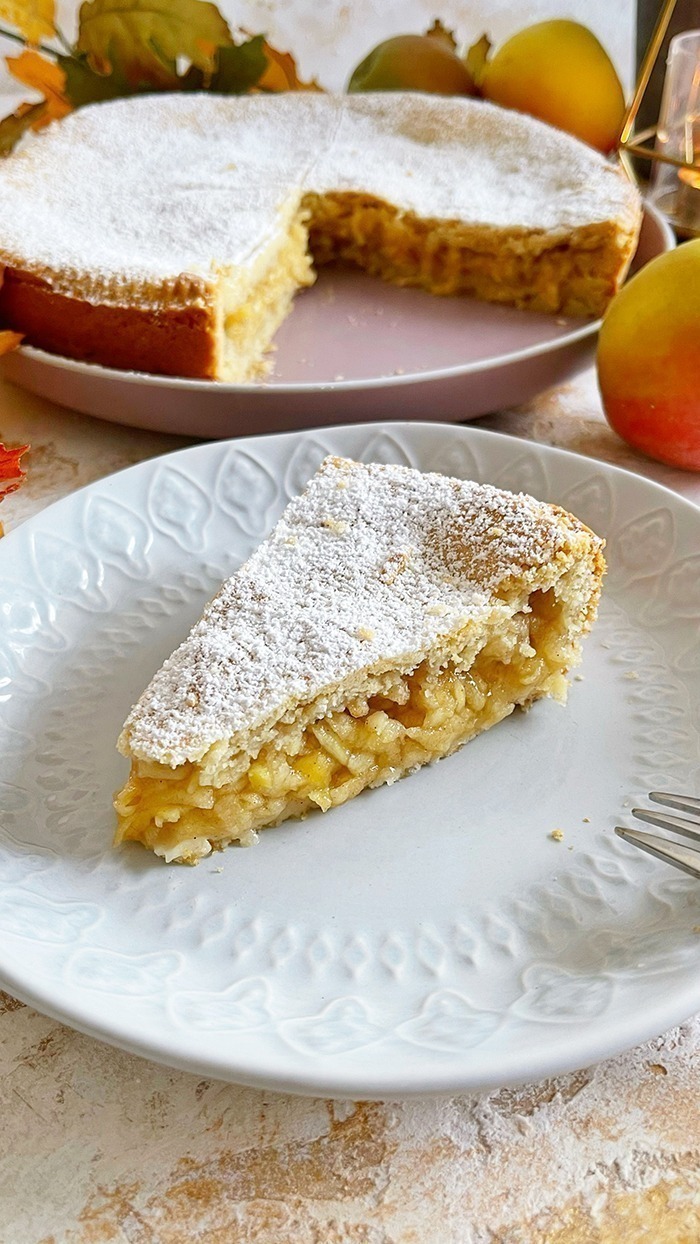 Feiner Apfelkuchen nach Omas Art, Apfelkuchen, traditionelles Rezept, Omas Art, saftige Äpfel, knusprige Streuselkruste, Familienrezept, köstlicher Kuchen