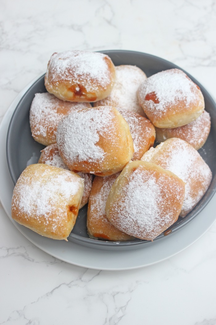 Gefüllte Buttermilch French Beignets