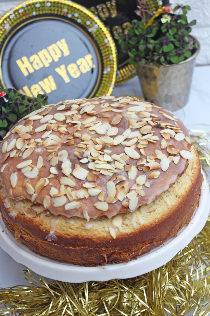 Glückskuchen rezept - mit einer kleinen überraschung im kuchen