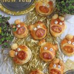 IMG Gluecksschweinchen aus Hefeteig Gefuellt mit Marzipan Haselnuss TL